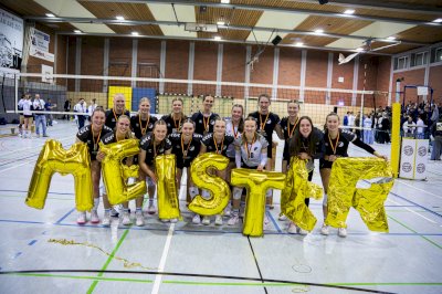 Damen 1: Saison 2025 / 2026 im Goldenen Buch der Gemeinde Spelle verewigt