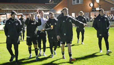 Bilder zum 4:1-Sieg des SC Spelle-Venhaus gegen Lupo-Martini Wolfsburg