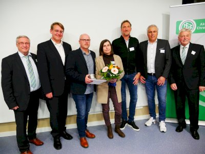 Große Freude beim SC Spelle-Venhaus - Jürgen Wesenberg ist Ehrenamtsträger 2022 des NFV-Kreis Emsland
