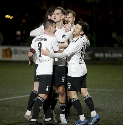 Bilder zum 4:1-Sieg des SC Spelle-Venhaus gegen Lupo-Martini Wolfsburg