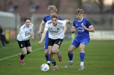 Die Bilder zum Derby des SC Spelle-Venhaus gegen die U23 des SV Meppen