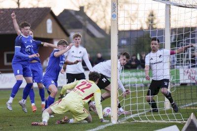 Die Bilder zum Derby des SC Spelle-Venhaus gegen die U23 des SV Meppen