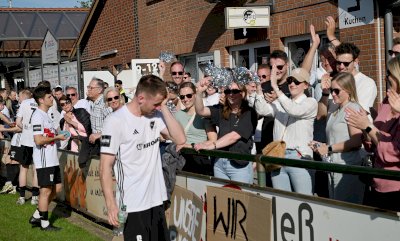 Gänsehautmomente beim emotionalen Abschied von drei Speller Fußball-Legenden