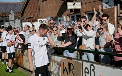 Gänsehautmomente beim emotionalen Abschied von drei Speller Fußball-Legenden