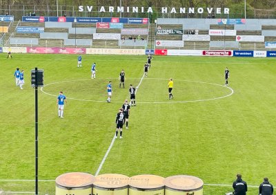 Freude und Erleichterung: Spelle beendet Negativserie bei Arminia Hannover