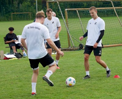 Die Bilder vom Trainingsauftakt des SC Spelle-Venhaus
