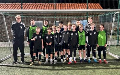 Speller Oberliga-Fußballer Trainingsgäste bei der D1 und der E2