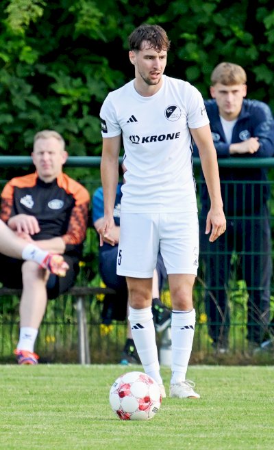 Max Meier verletzt raus: Bilder zur Speller 1:5-Niederlage gegen Jeddeloh
