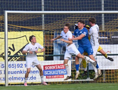 Max Meier verletzt raus: Bilder zur Speller 1:5-Niederlage gegen Jeddeloh