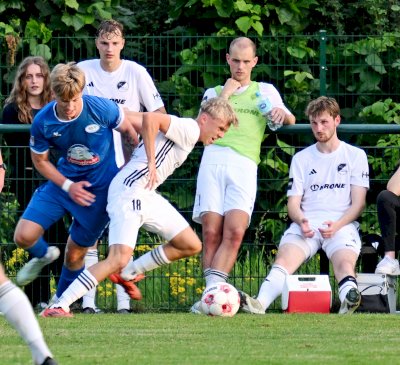 Max Meier verletzt raus: Bilder zur Speller 1:5-Niederlage gegen Jeddeloh