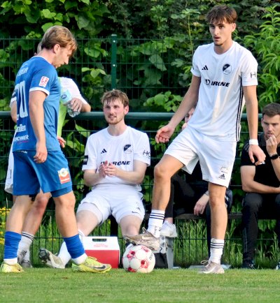 Max Meier verletzt raus: Bilder zur Speller 1:5-Niederlage gegen Jeddeloh