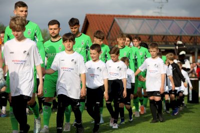Tolle Erlebnisse für junge Speller Fußball-Talente beim Spiel gegen Gladbach
