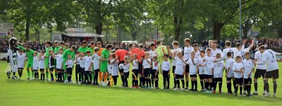 Tolle Erlebnisse für junge Speller Fußball-Talente beim Spiel gegen Gladbach