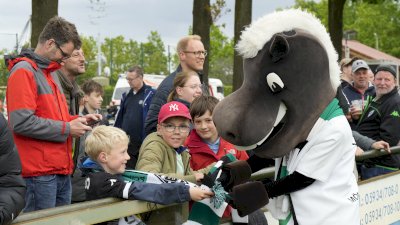 Tolle Erlebnisse für junge Speller Fußball-Talente beim Spiel gegen Gladbach