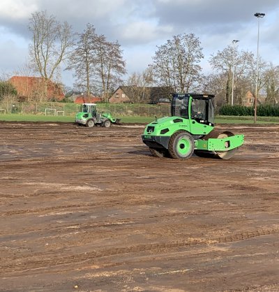 „Winterpause“ beendet: Arbeiten am Speller Kunstrasenplatz werden fortgesetzt