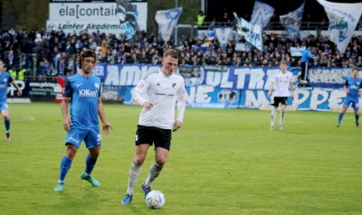 Die Fans des SC Spelle-Venhaus sorgen beim Derby in Meppen für Gänsehaut-Momente