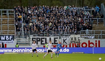 Die Fans des SC Spelle-Venhaus sorgen beim Derby in Meppen für Gänsehaut-Momente