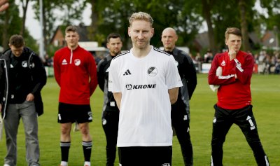 Spelle verabschiedet vier Spieler und zwei Trainer vor großer Kulisse