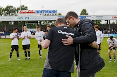 Spelle verabschiedet vier Spieler und zwei Trainer vor großer Kulisse