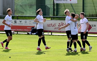 Bilder zum Oberliga-Hit gegen Braunschweig: Spelle zehn Pflichtspiele in Serie ungeschlagen