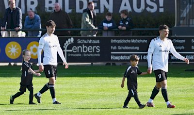Die Minikicker waren dabei: Bilder zum Speller Spiel gegen Egestorf/Langreder