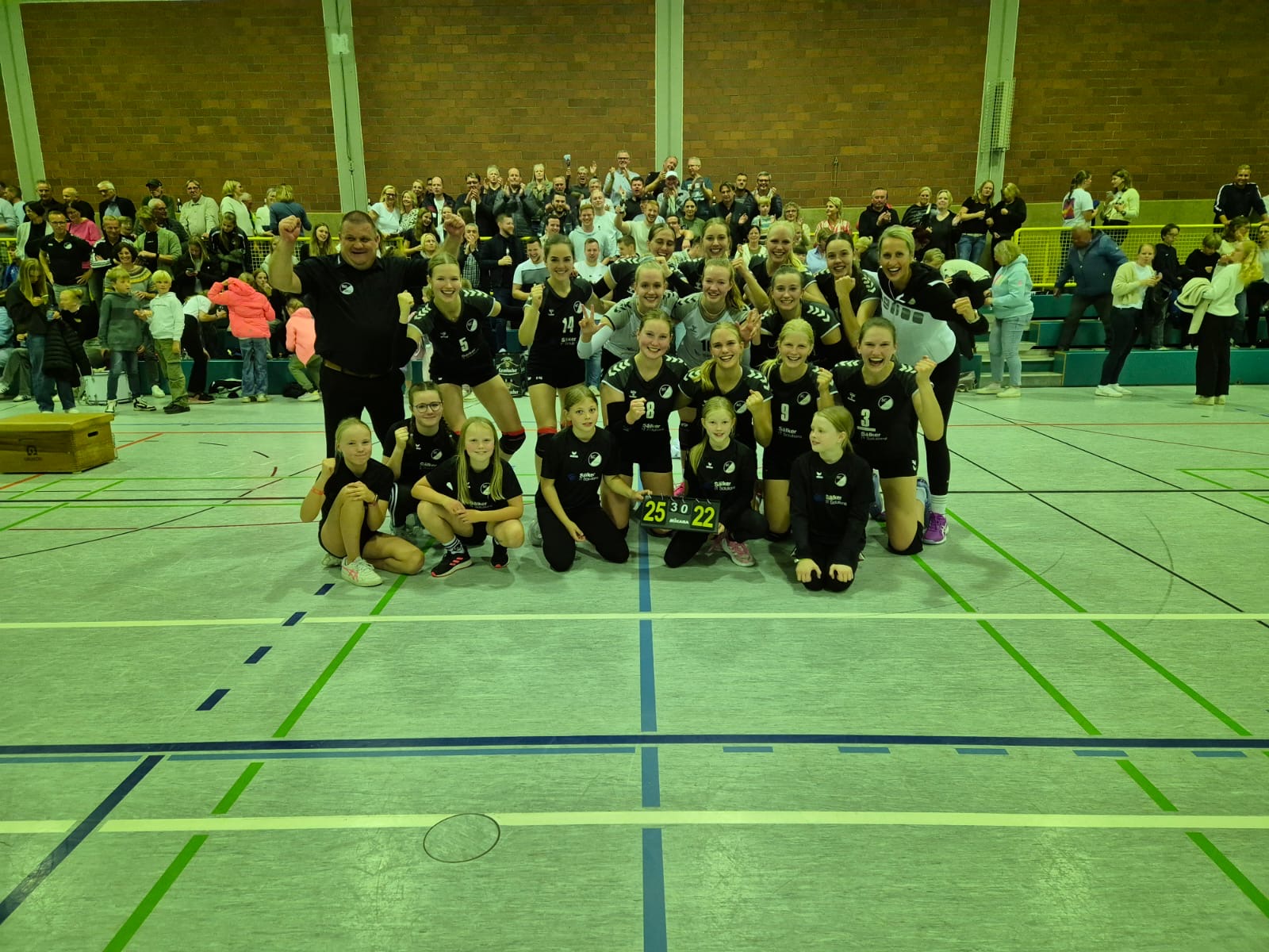 Derbysieg für Damen 1