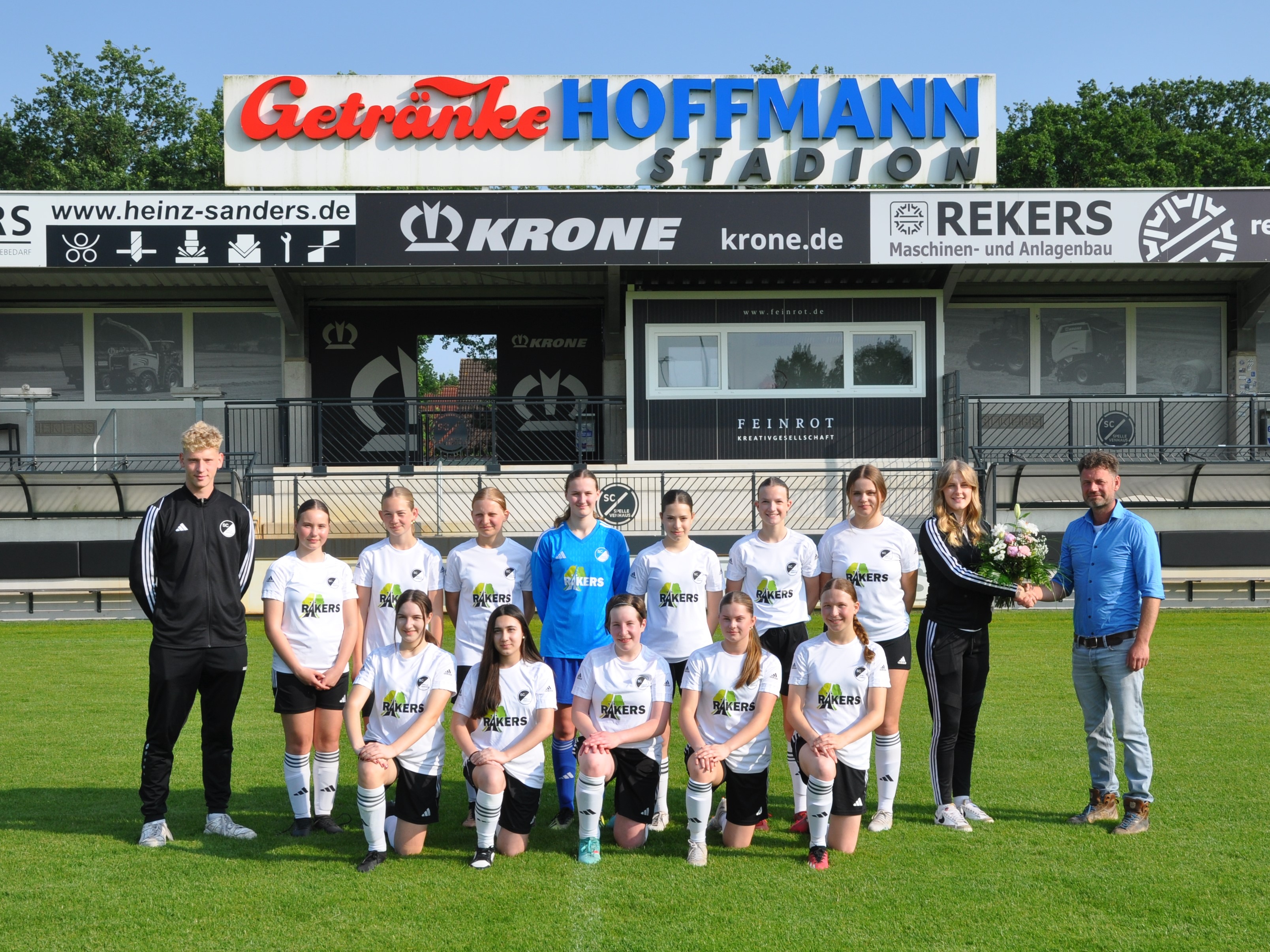 B-Juniorinnen bekommen neuen Trikotsatz