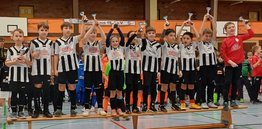 E3 des SCSV macht in der Vorrunde das Unmögliche wahr und gewinnt das international besetzte Hallenturnier in Bad Bentheim