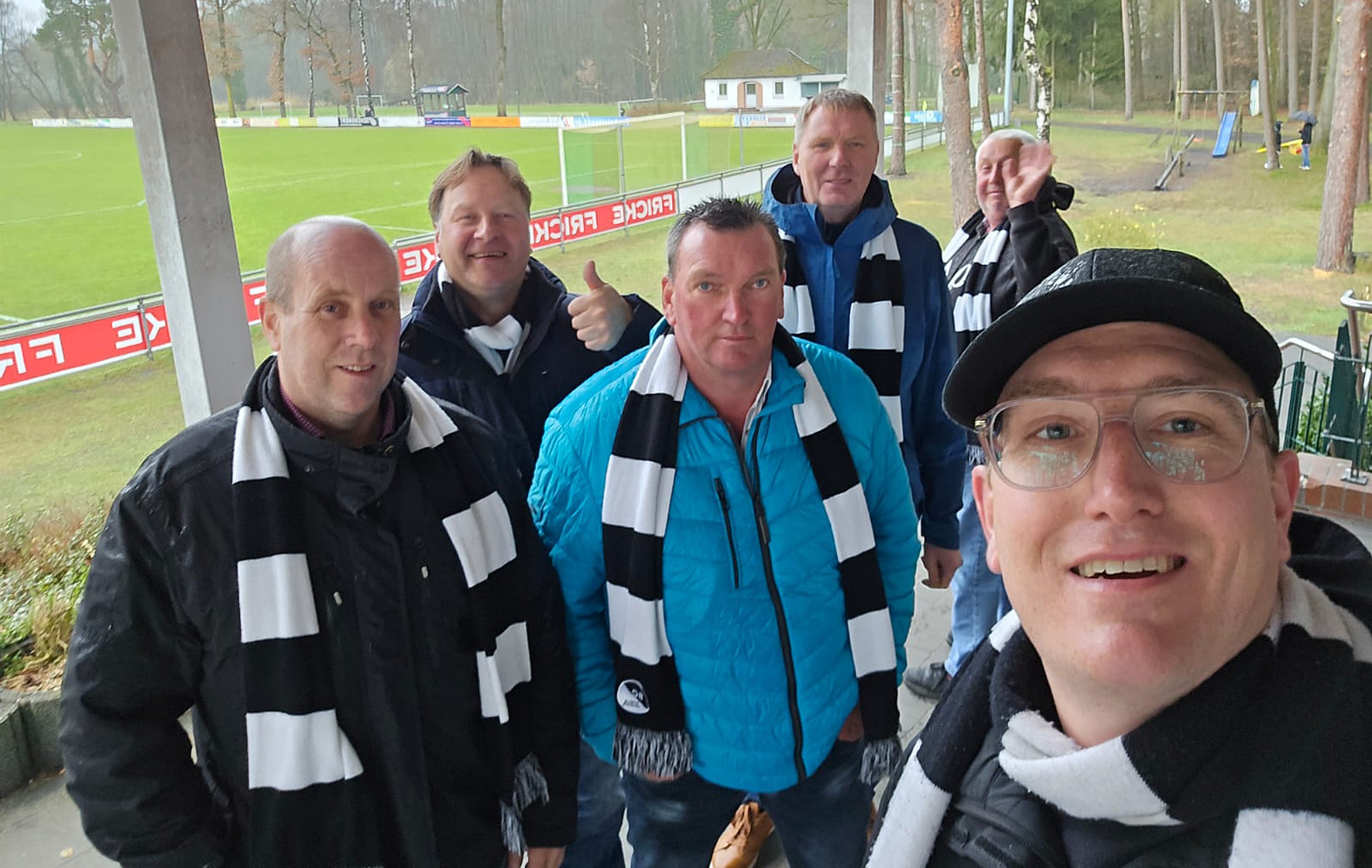 SCSV-Technikteam unterstützte die Speller Mannschaft beim 2:2 in Heeslingen