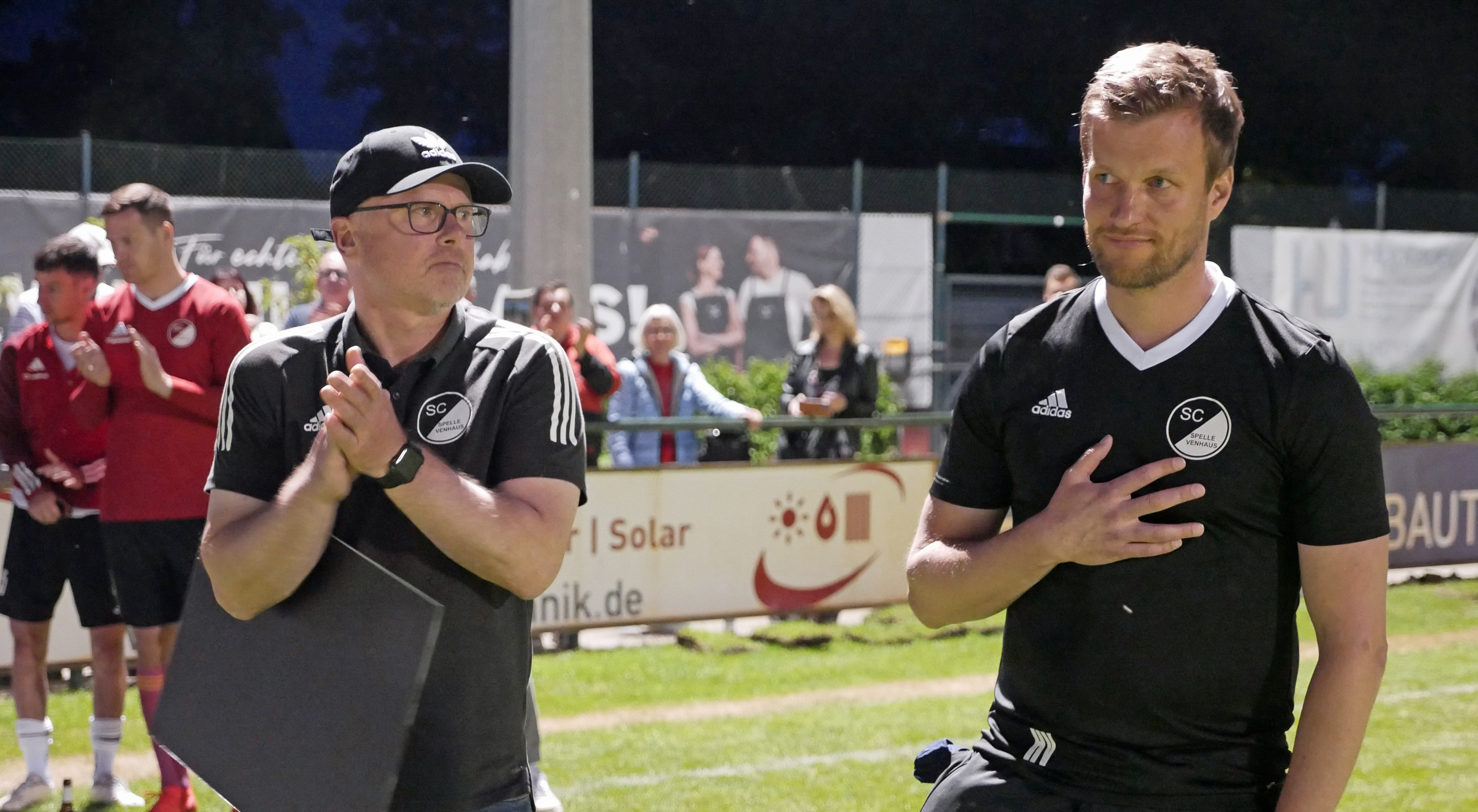 Spelle: Emotionale Momente bei der Verabschiedung von Spielern und Trainern