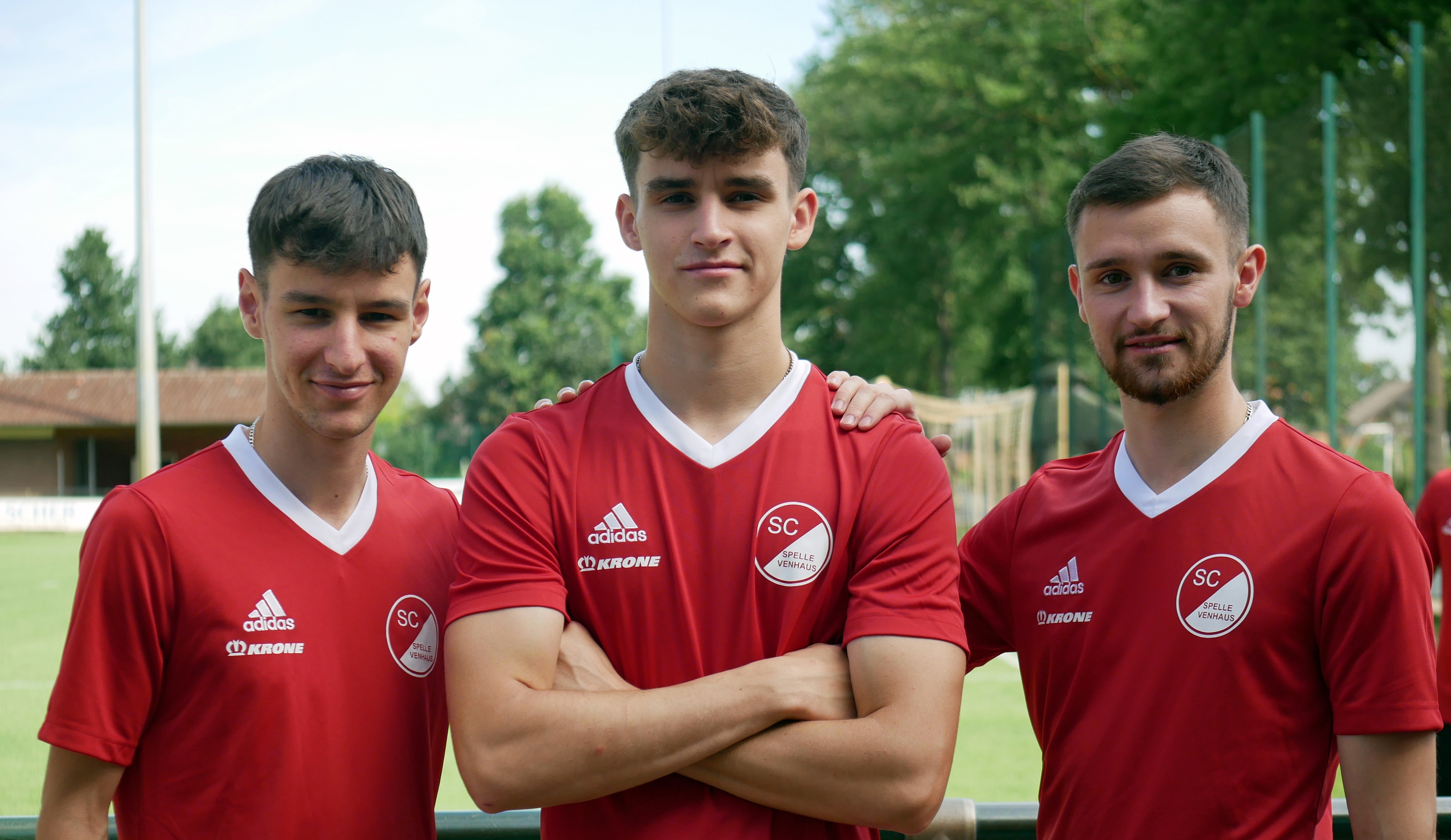 Die drei Popov-Brüder spielen auch nächste Saison beim SC Spelle-Venhaus